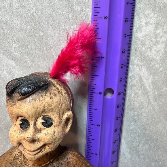 1946-49 Vintage Peter Pan with red feather Community Chest award trophy figurine - Picture 11 of 12